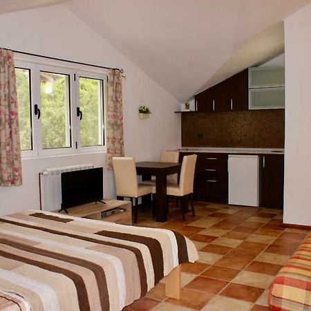 Studio Apartments Morinj المظهر الخارجي الصورة