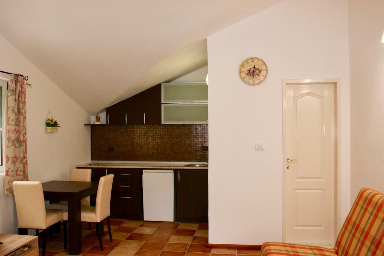 Studio Apartments Morinj المظهر الخارجي الصورة