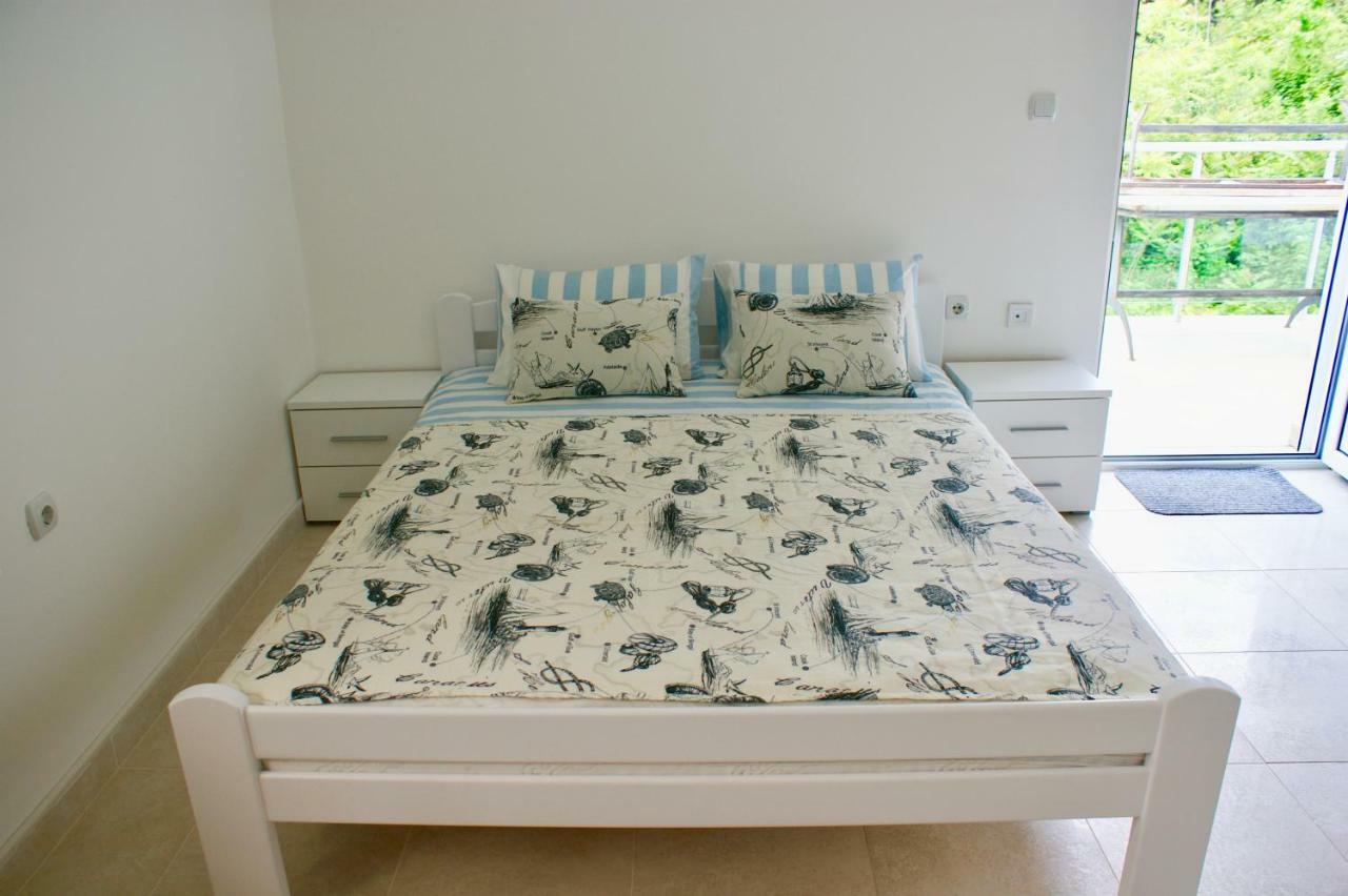 Studio Apartments Morinj المظهر الخارجي الصورة