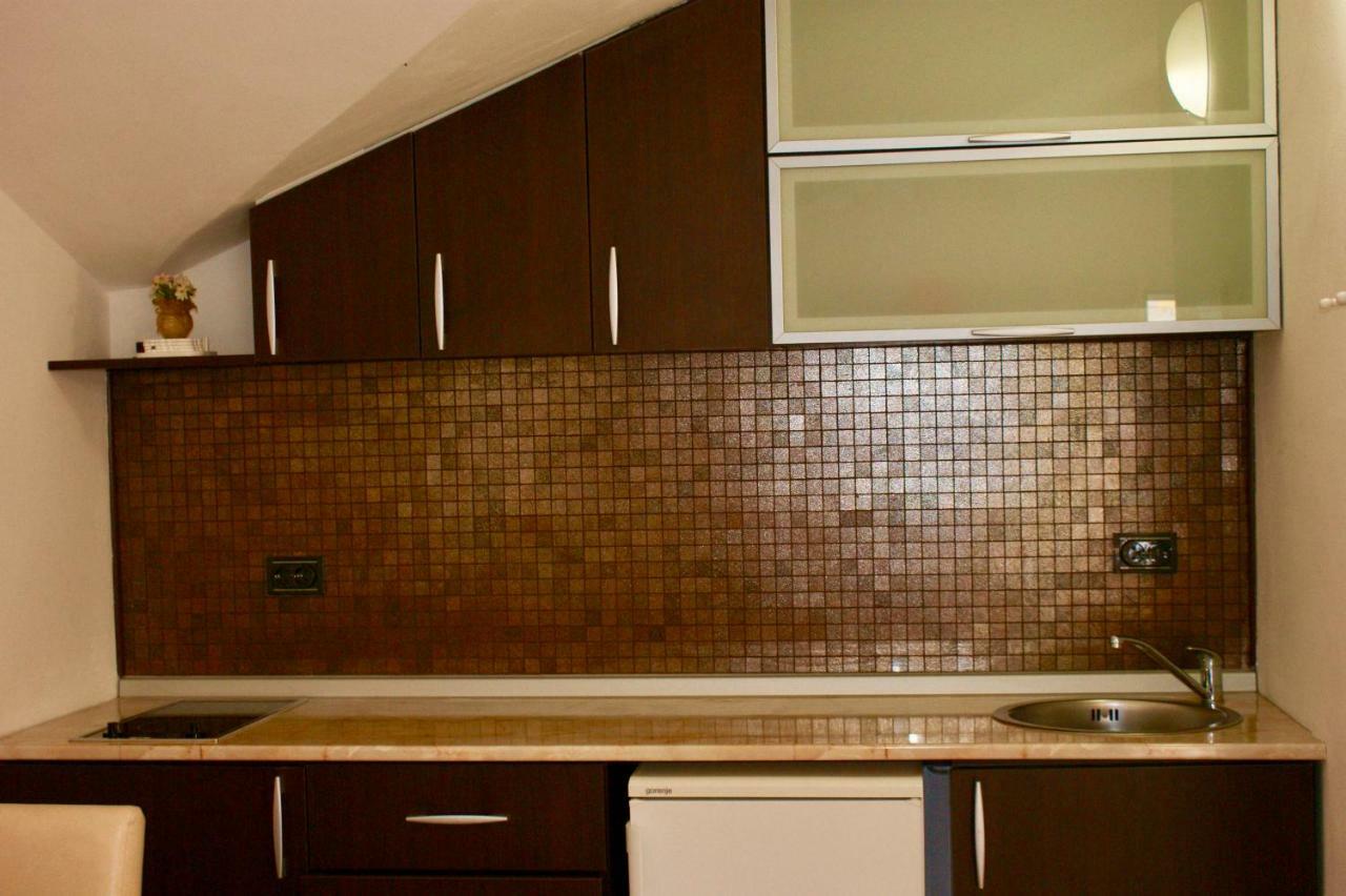 Studio Apartments Morinj المظهر الخارجي الصورة