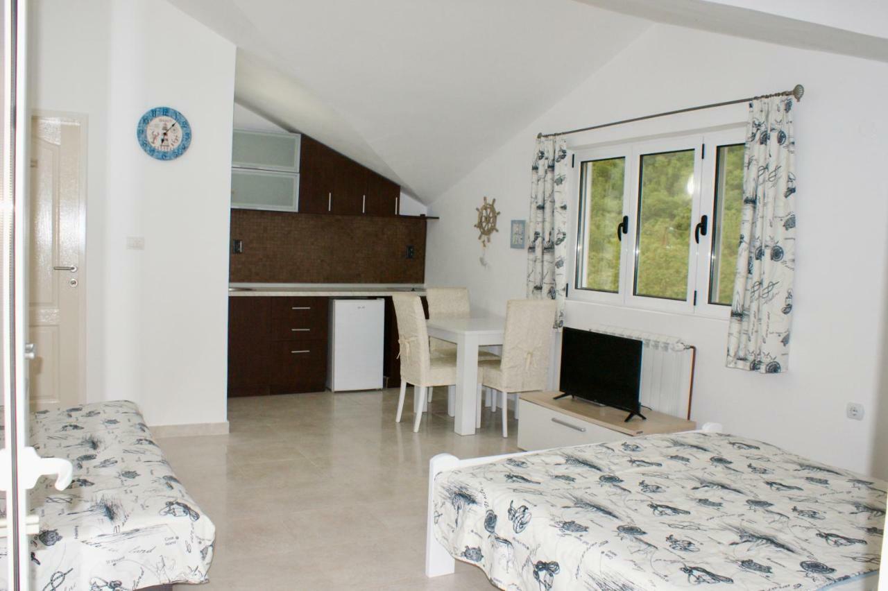 Studio Apartments Morinj المظهر الخارجي الصورة