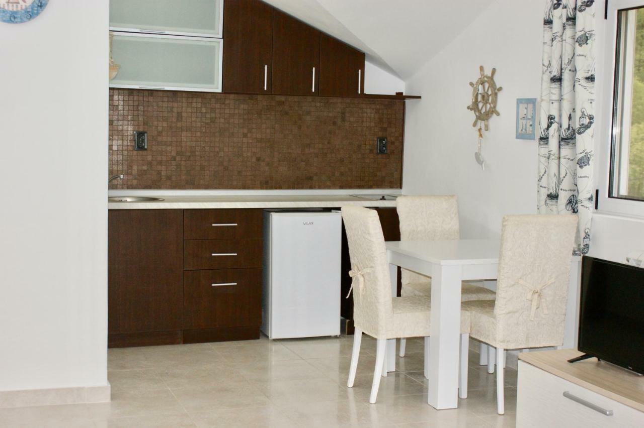 Studio Apartments Morinj المظهر الخارجي الصورة